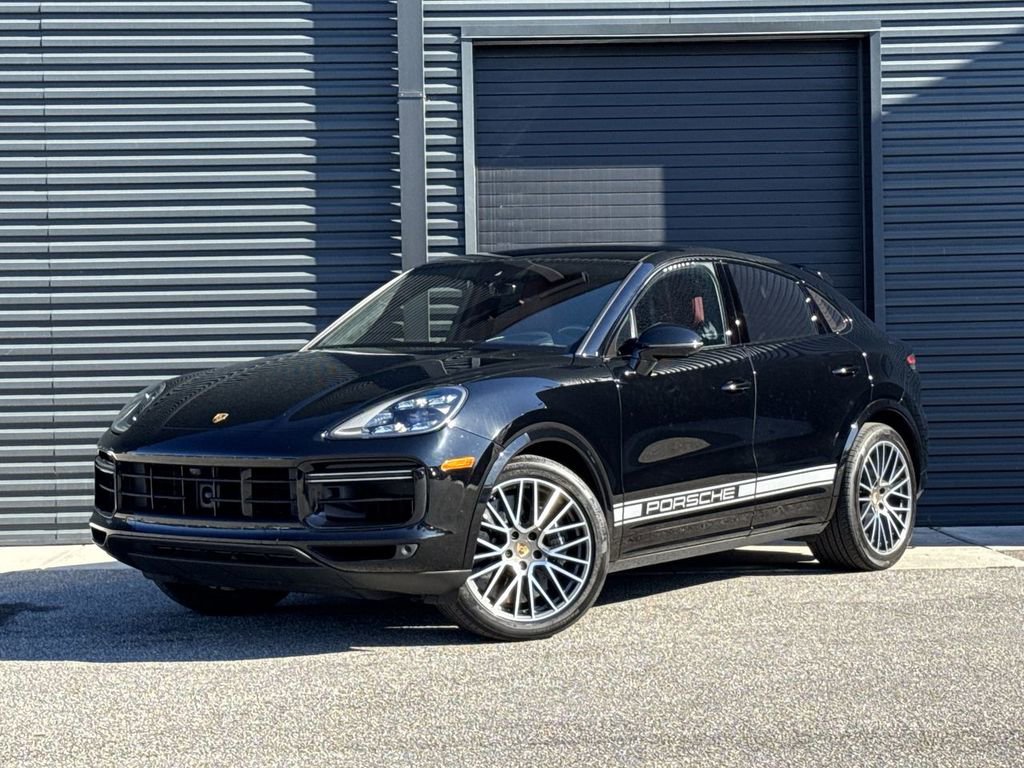 Used 2021 Porsche Cayenne Turbo image 1
