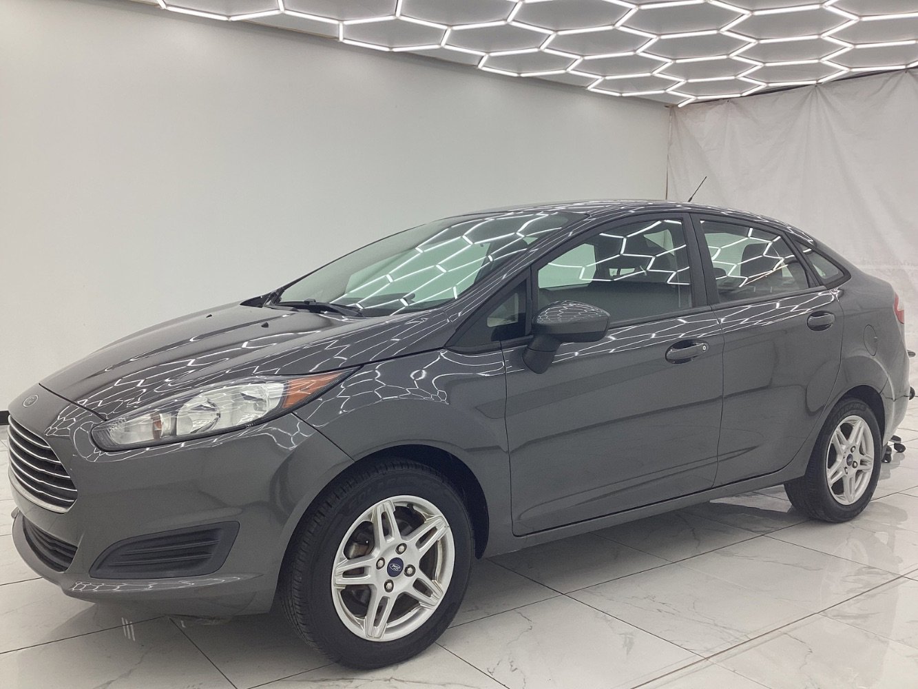 Used 2019 Ford Fiesta SE image 6