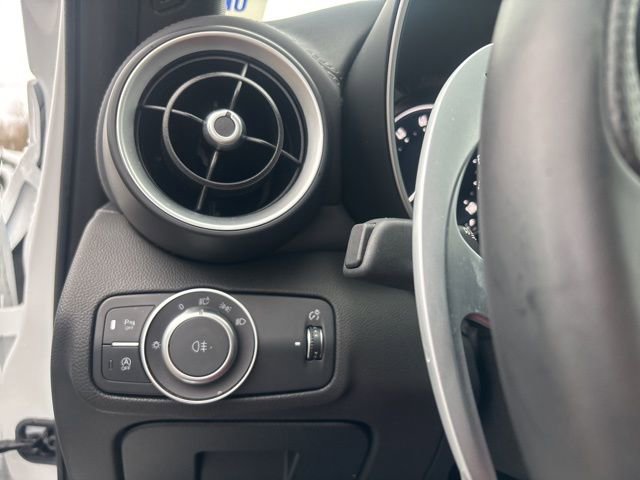 Used 2024 Alfa Romeo Giulia Veloce image 28