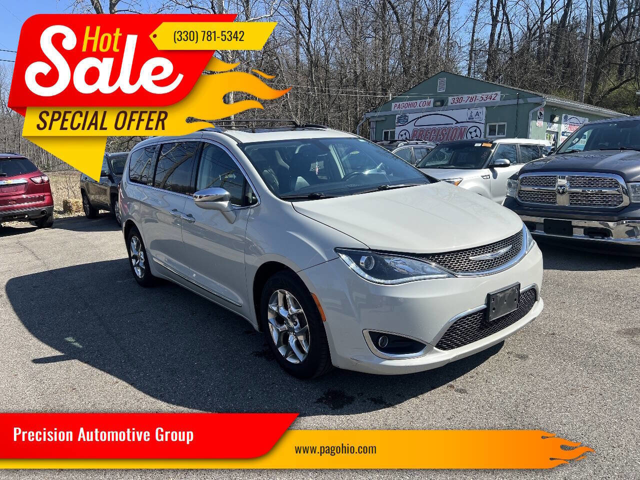 Used 2020 Chrysler Pacifica Limited FWD image 1