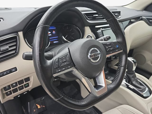 Used 2022 Nissan Rogue Sport SL w/ Premium Package FWD image 16