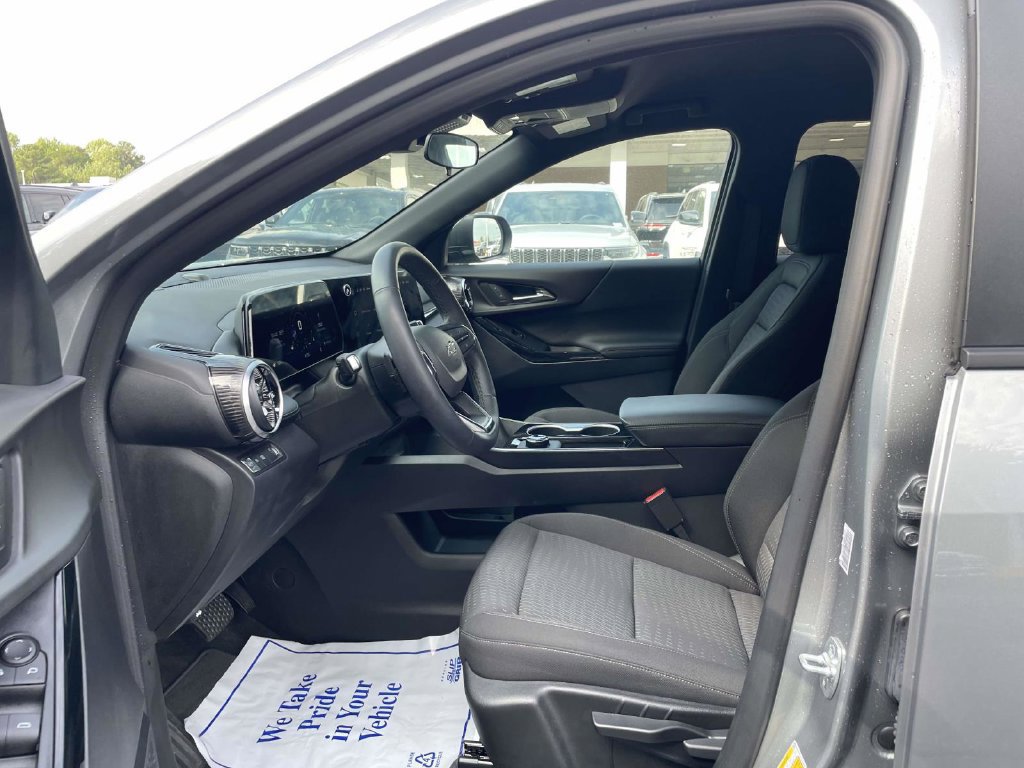 Used 2026 Chevrolet Equinox LT w/ Midnight Edition FWD image 25