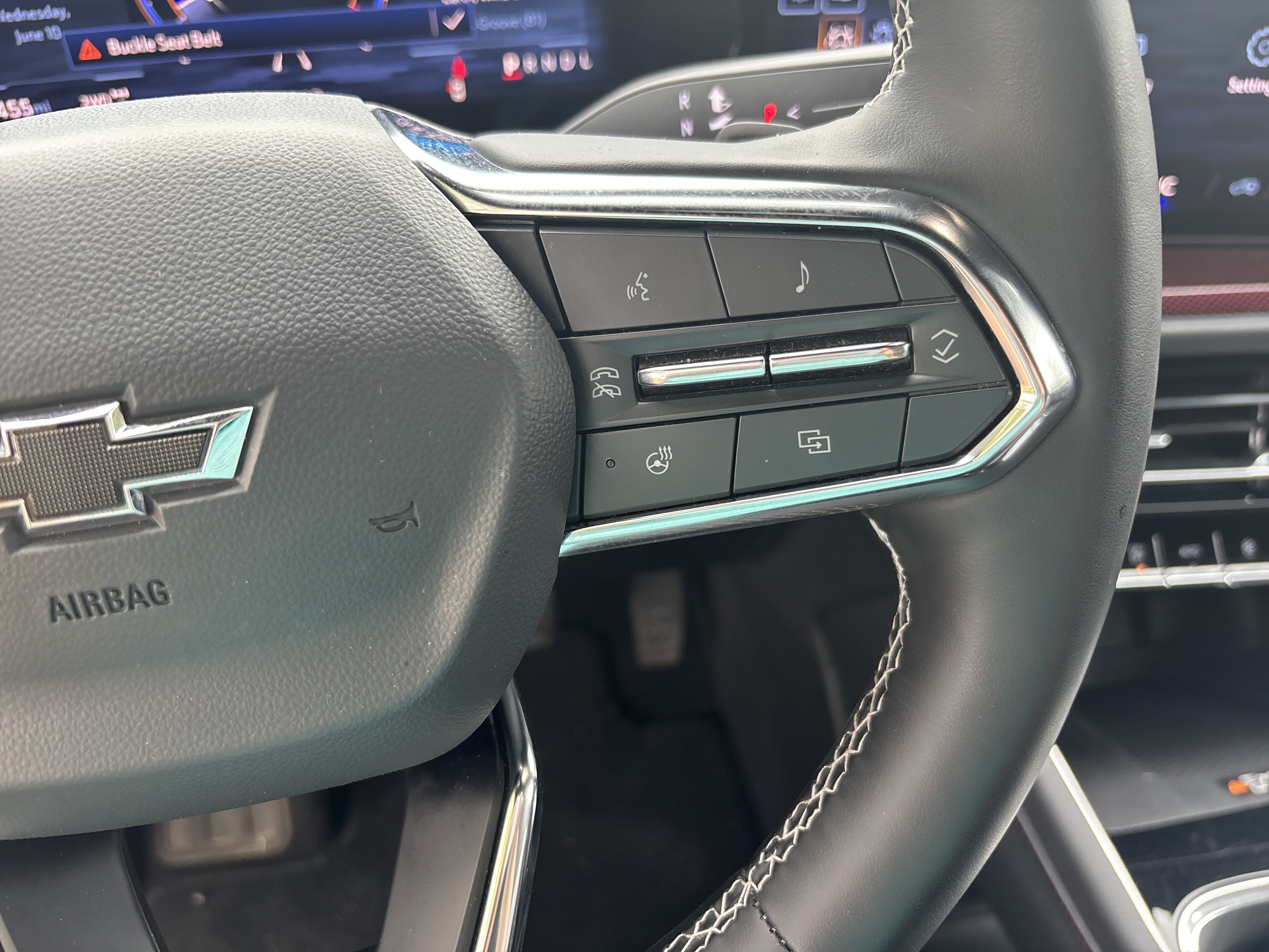 Used 2025 Chevrolet Traverse Z71 AWD/4WD image 21