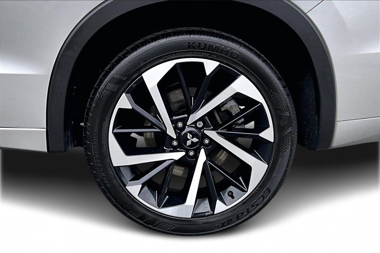 Used 2022 Mitsubishi Outlander SEL image 36