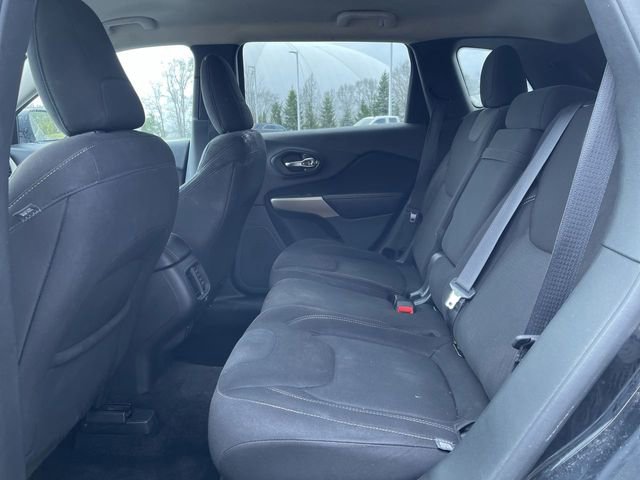 Used 2018 Jeep Cherokee Latitude image 23