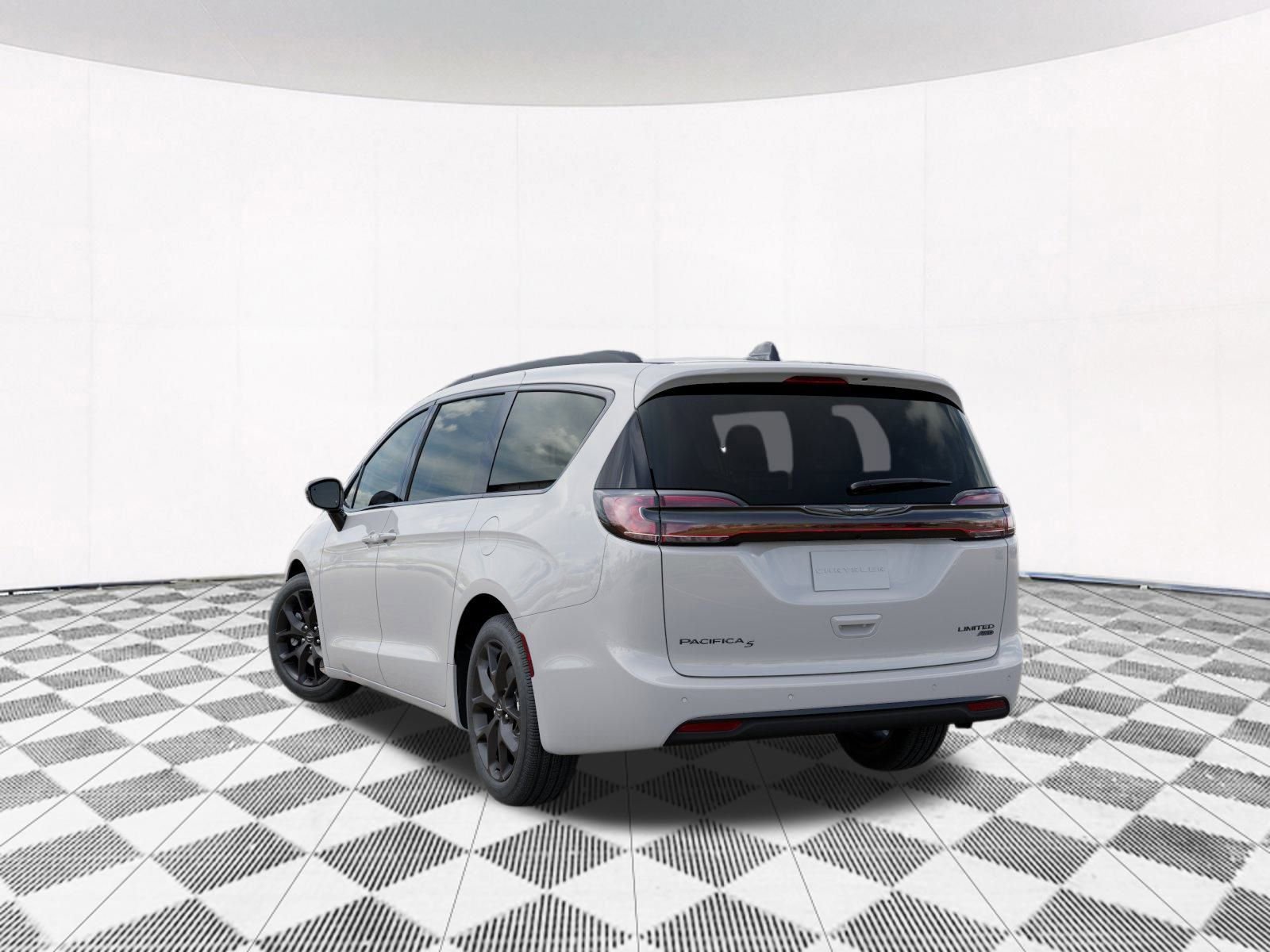 New 2026 Chrysler Pacifica Limited image 4