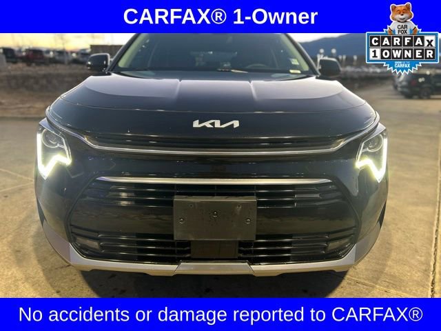 Used 2023 Kia Niro EX Touring video 2