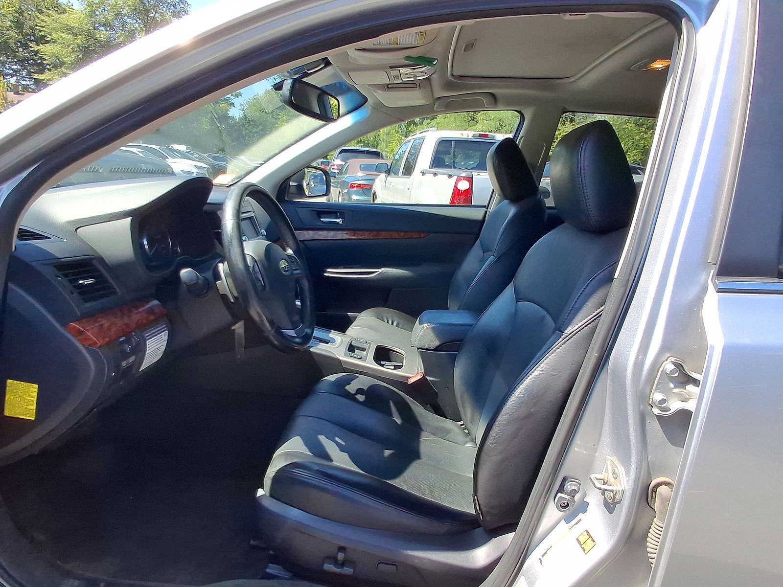 Used 2012 Subaru Outback 2.5i Limited AWD/4WD image 17