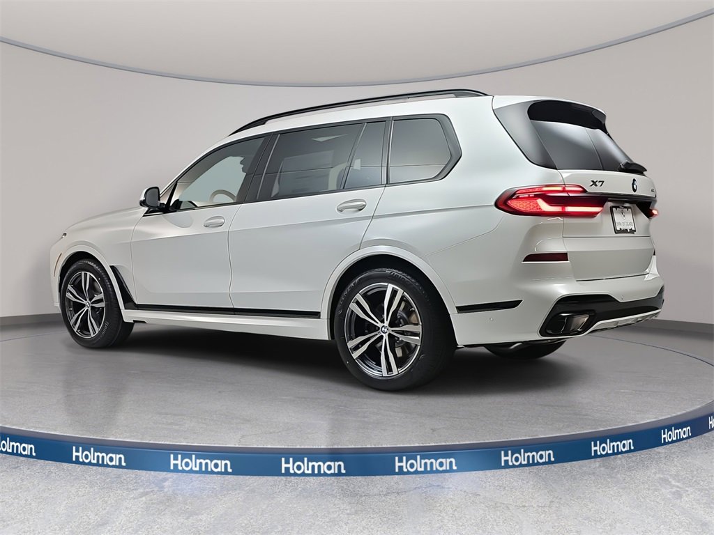 New 2026 BMW X7 xDrive40i w/ Executive Package image 3