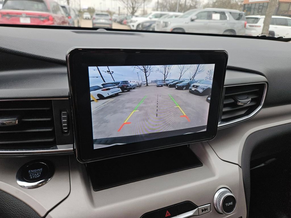 Used 2024 Ford Explorer XLT w/ Equipment Group 202A image 22