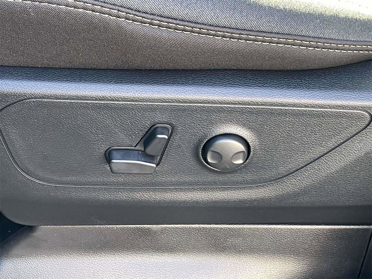 New 2026 RAM 1500 Laramie w/ Night Edition image 68