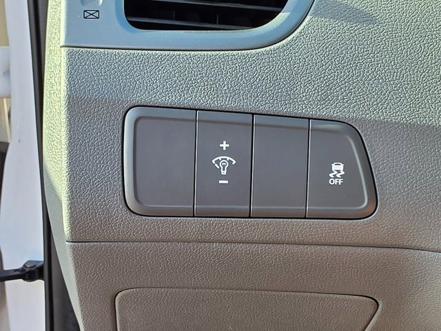 Used 2016 Hyundai Elantra Sport image 40