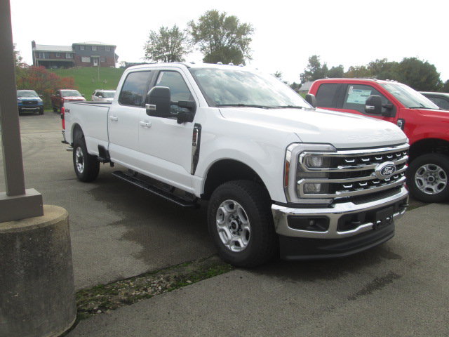 New 2027 Ford F250 XLT w/ XLT Premium Package AWD/4WD image 2