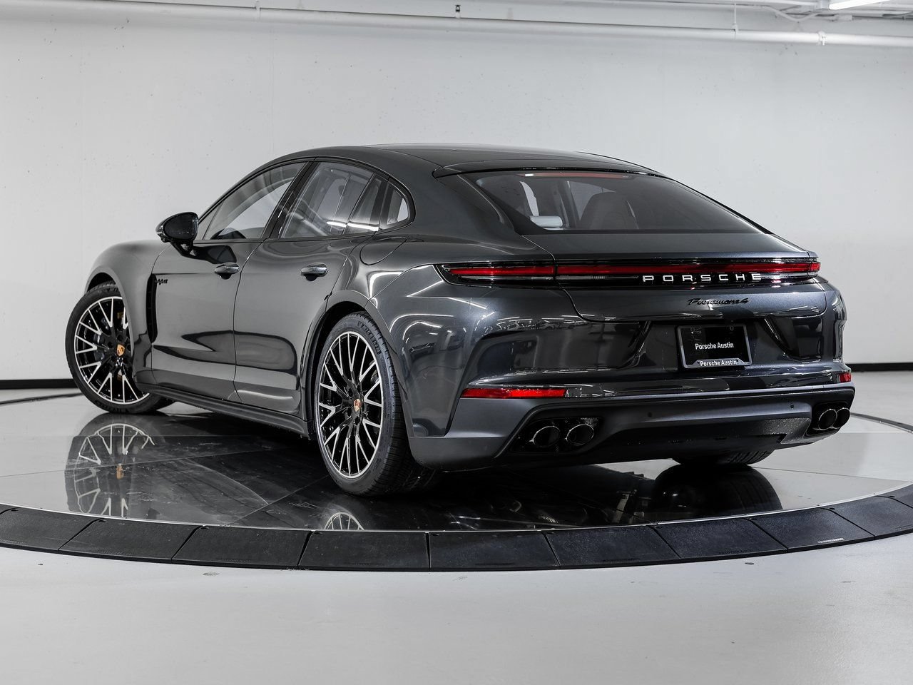 New 2026 Porsche Panamera 4 E-Hybrid AWD/4WD image 3