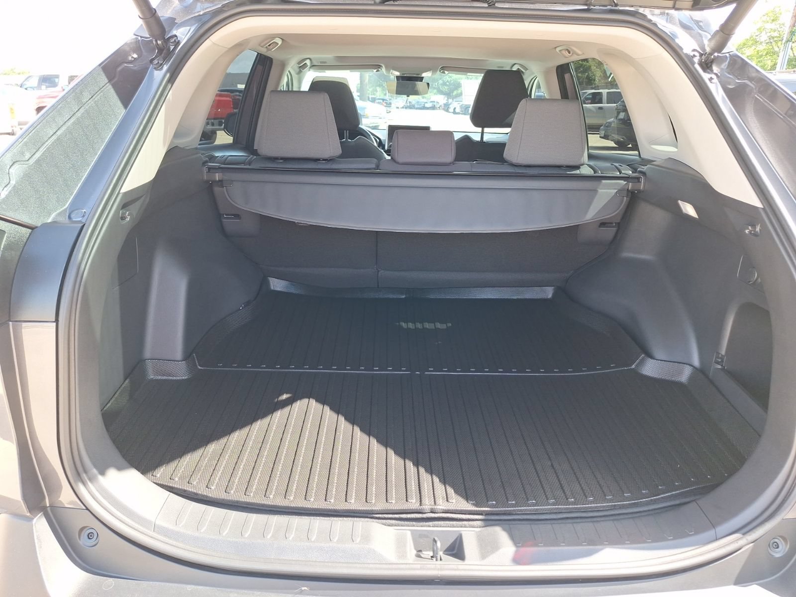 Used 2024 Toyota RAV4 XLE w/ Convenience Package FWD image 37