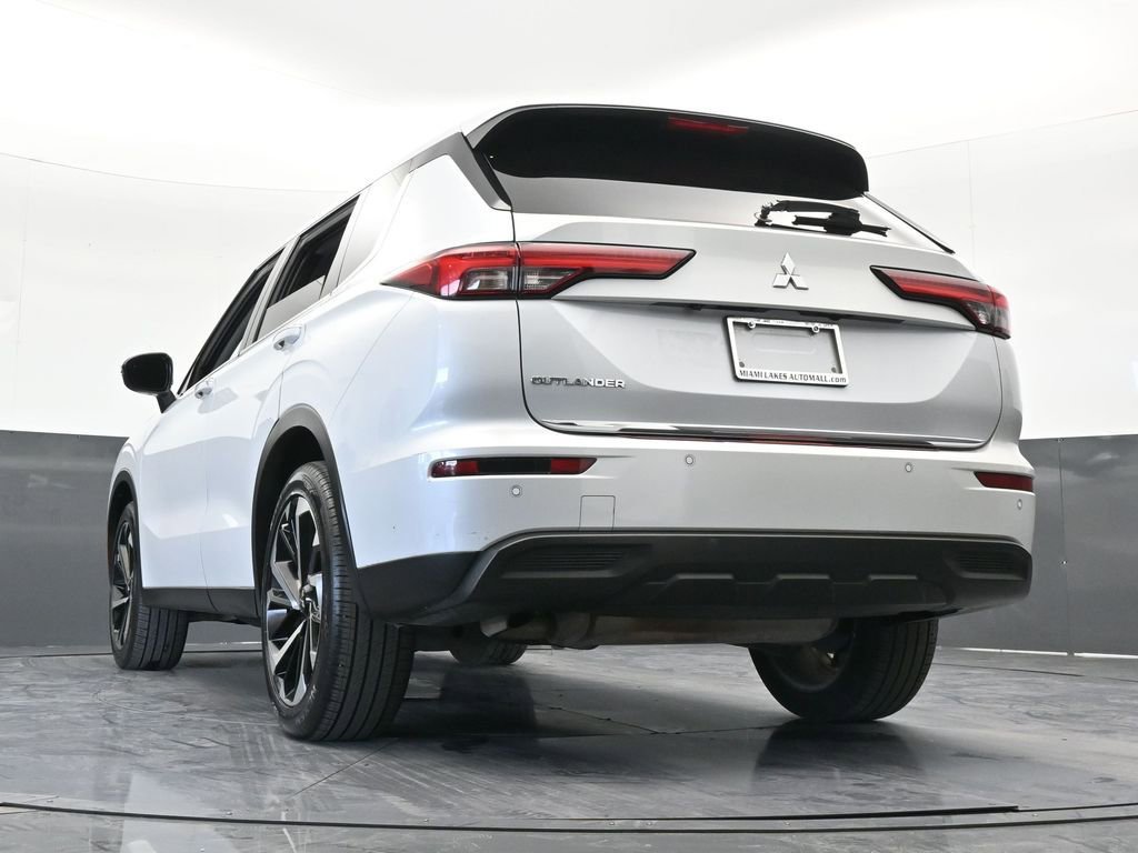 Used 2022 Mitsubishi Outlander ES image 55