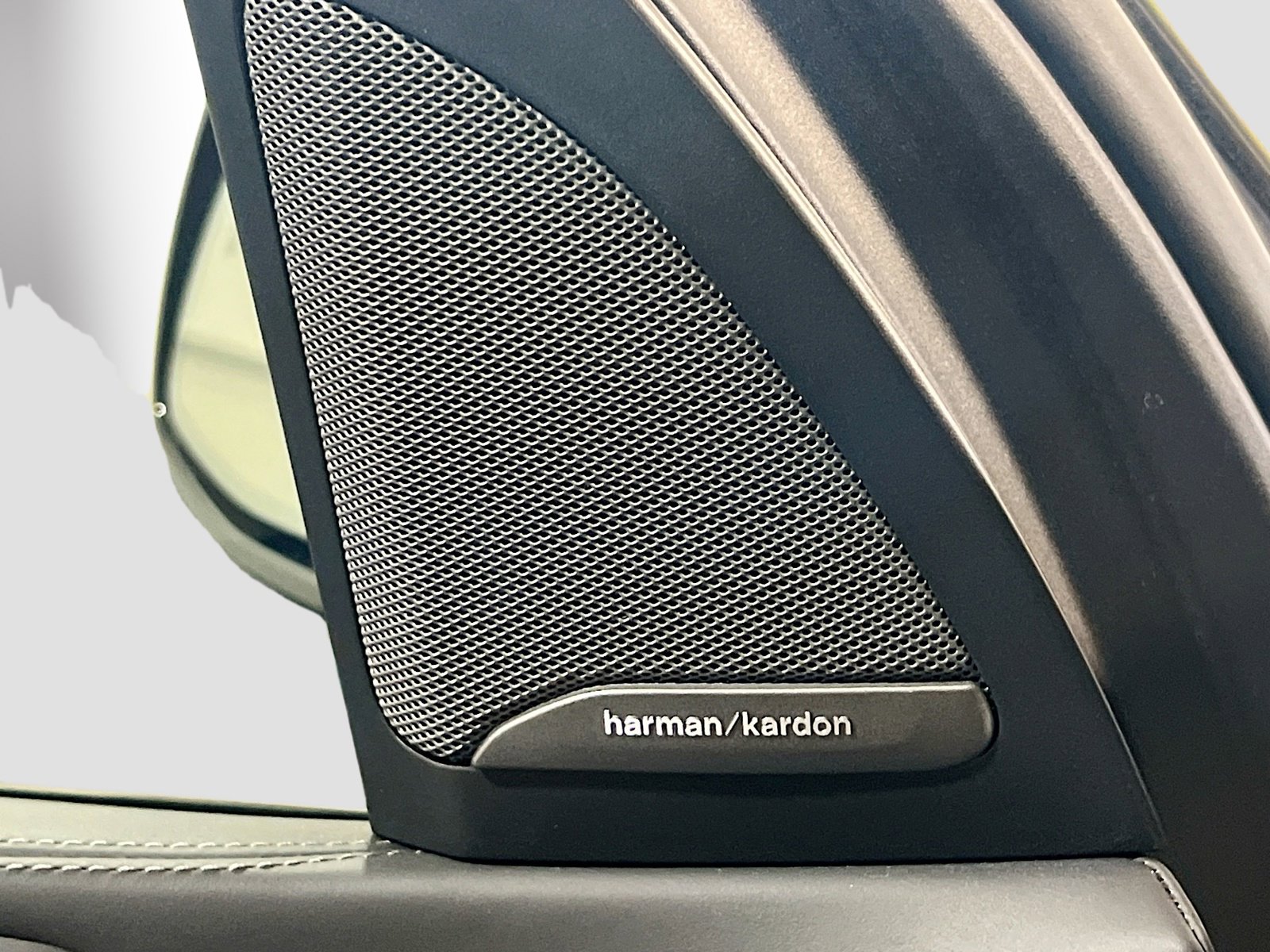 Used 2021 BMW X7 M50i image 15