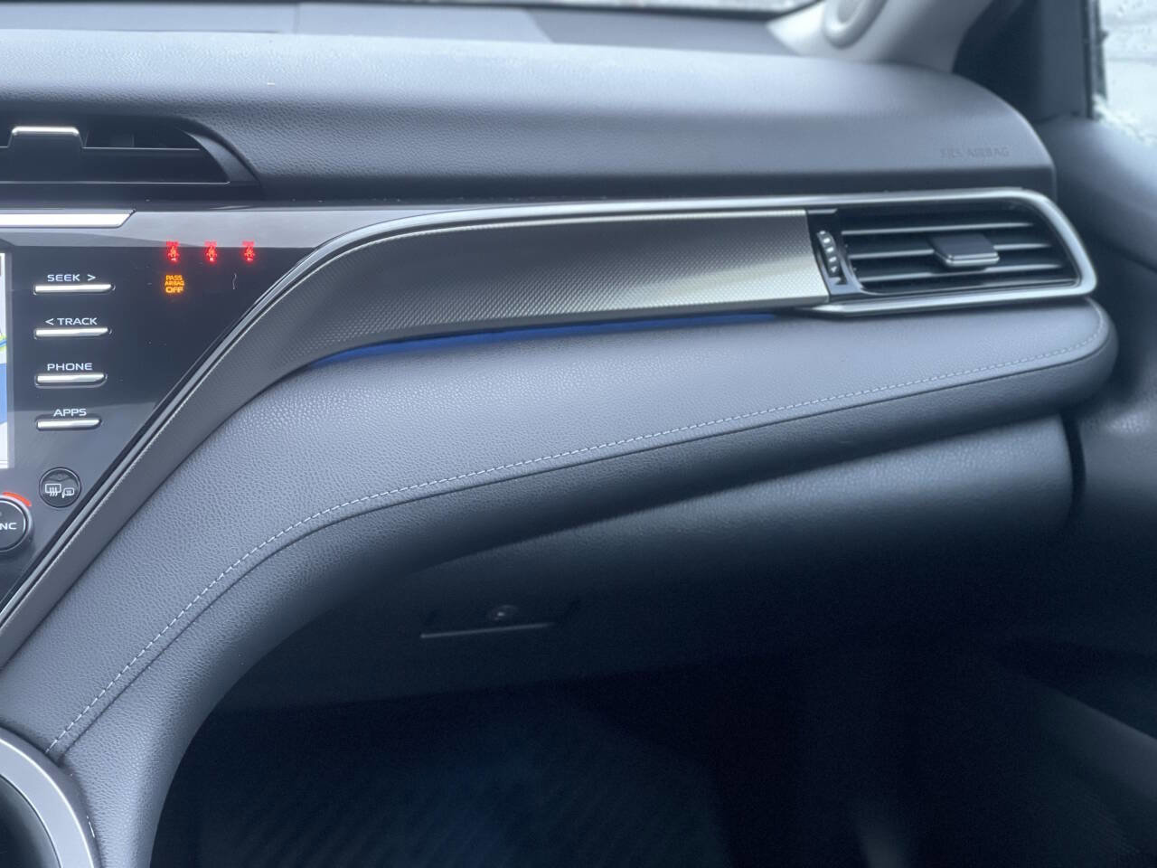 Used 2020 Toyota Camry XSE image 24