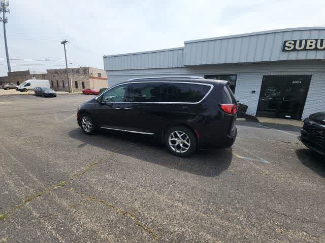 Certified 2019 Chrysler Pacifica Limited w/ Advanced Safetytec Group FWD image 18