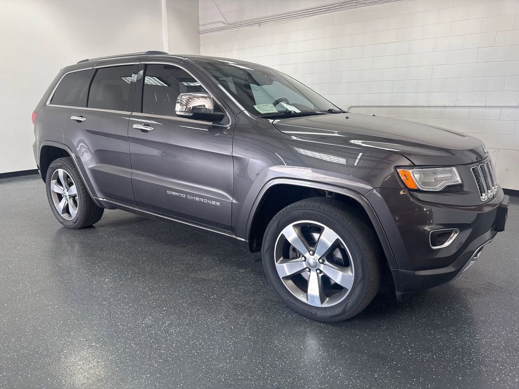 Used 2015 Jeep Grand Cherokee Overland image 2