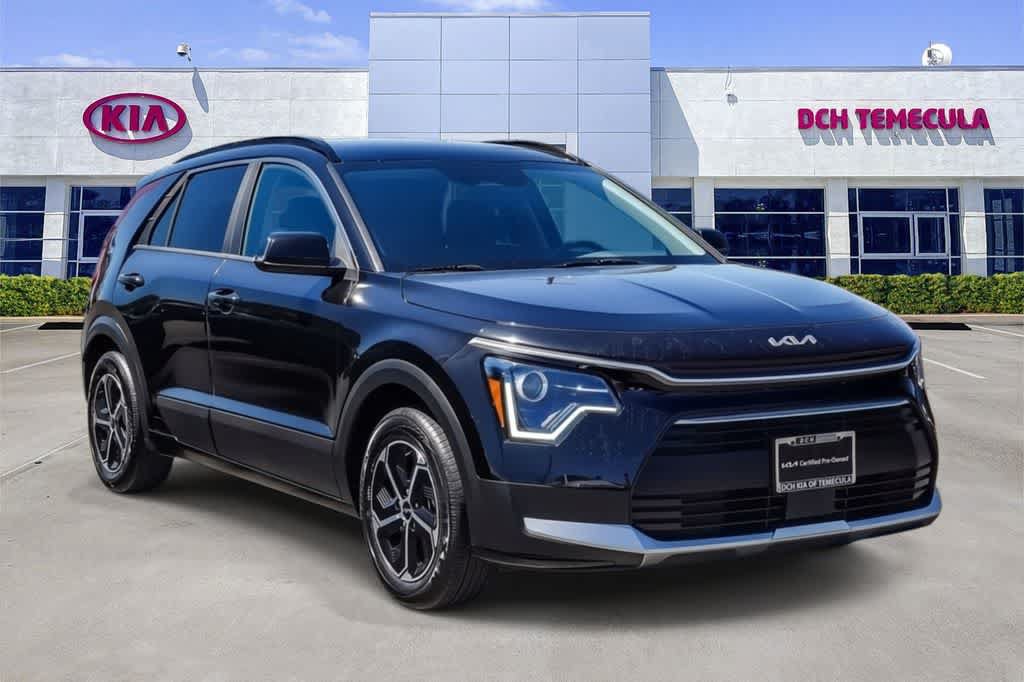 Certified 2024 Kia Niro EX FWD image 3