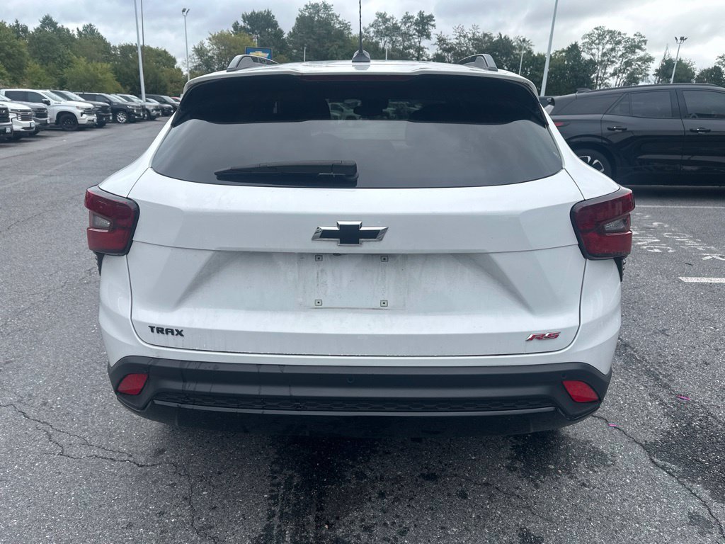 Used 2025 Chevrolet Trax RS w/ Driver Confidence Package FWD image 6