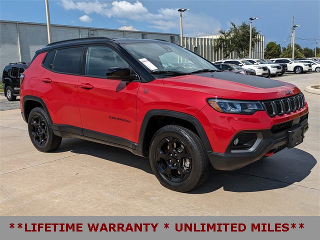 Used 2024 Jeep Compass Trailhawk image 2