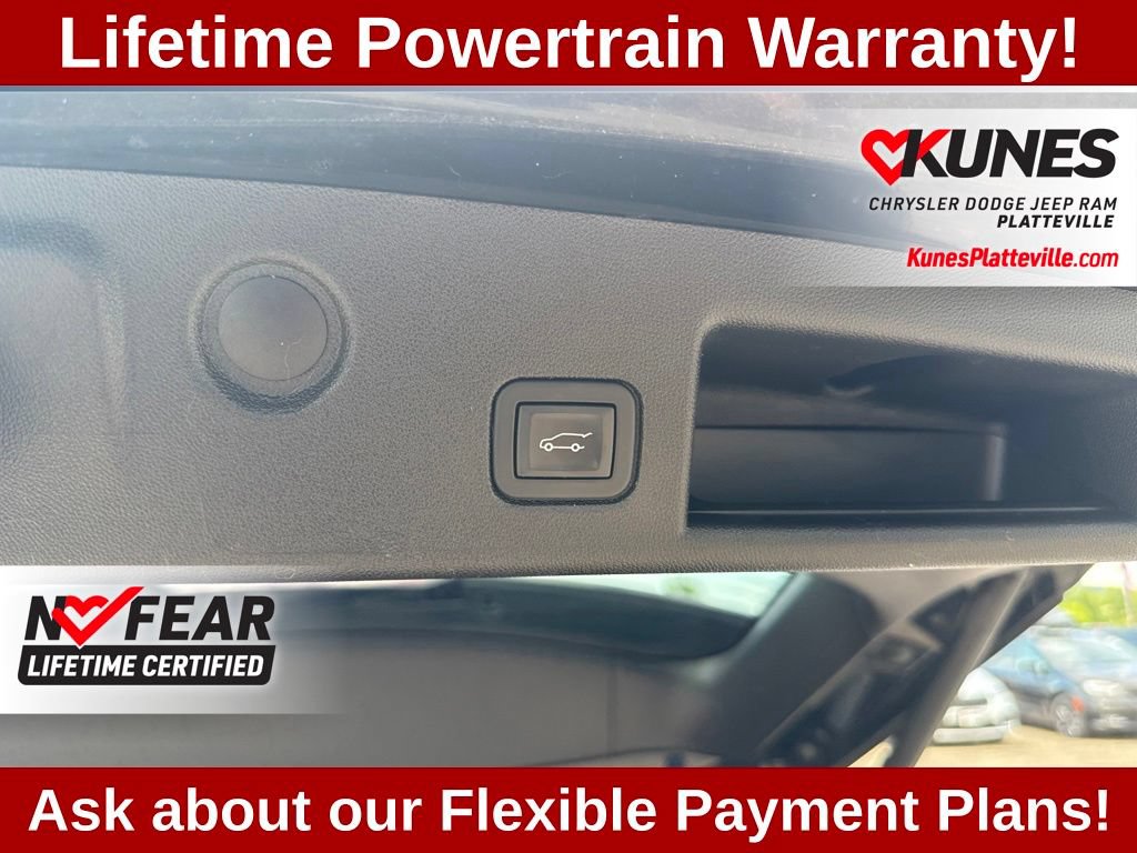 Used 2023 Chevrolet Equinox Premier AWD/4WD image 29