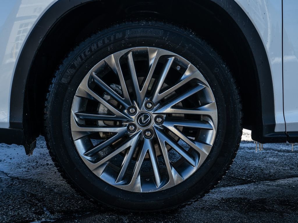 Used 2022 Lexus RX 450h AWD w/ Luxury Package image 10