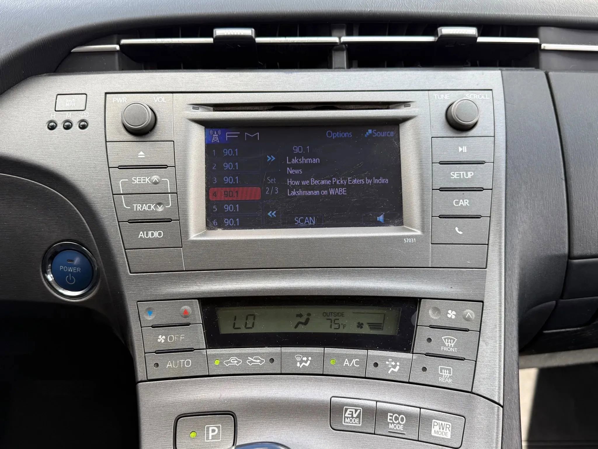 Used 2013 Toyota Prius Two image 26