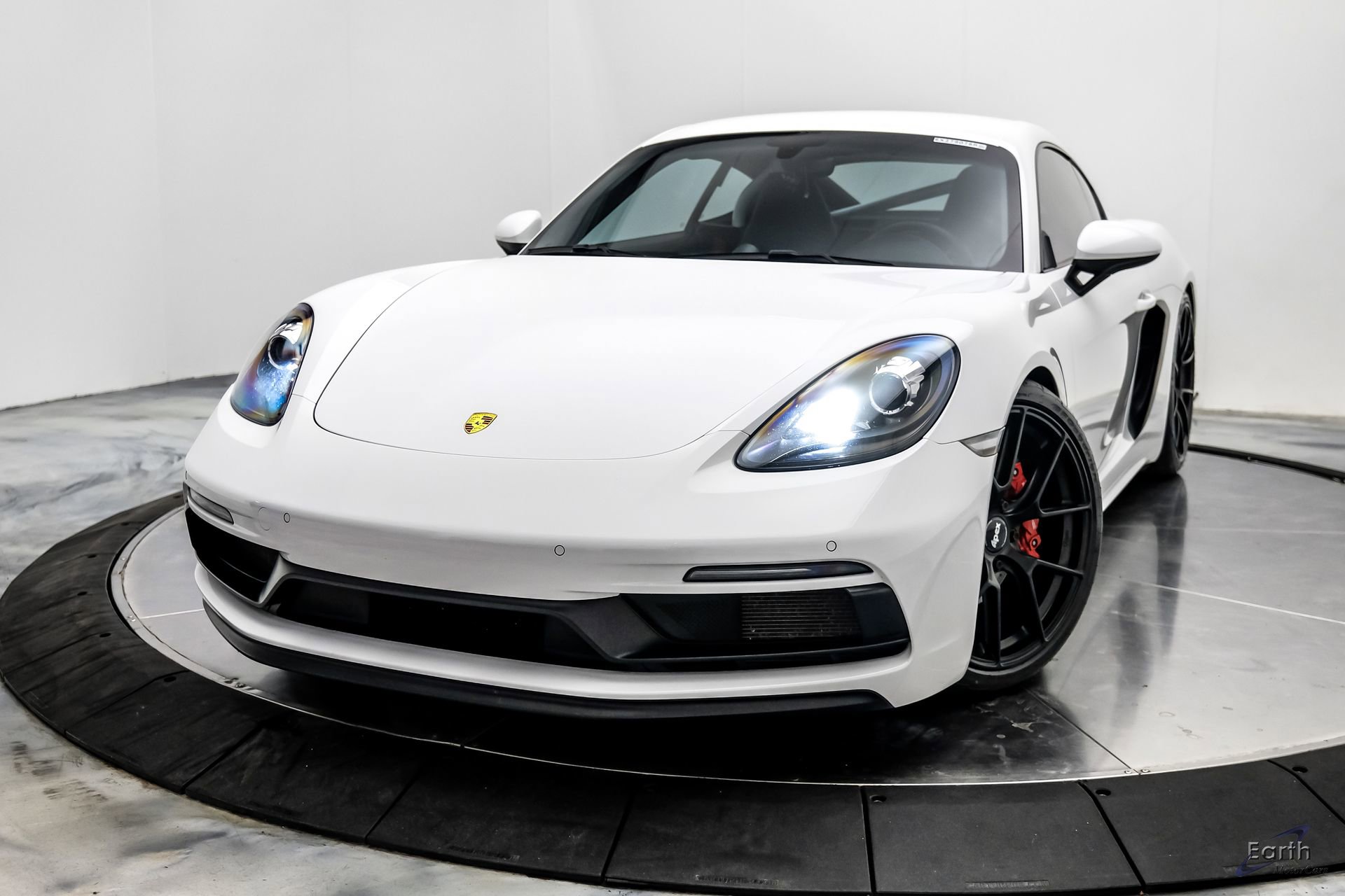 Used 2019 Porsche 718 Cayman GTS RWD image 4