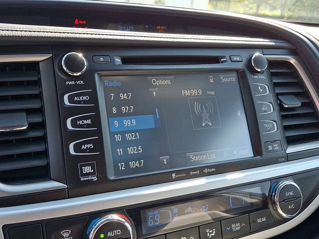 Used 2019 Toyota Highlander Limited w/ Carpet Mat Package (TMS) image 16