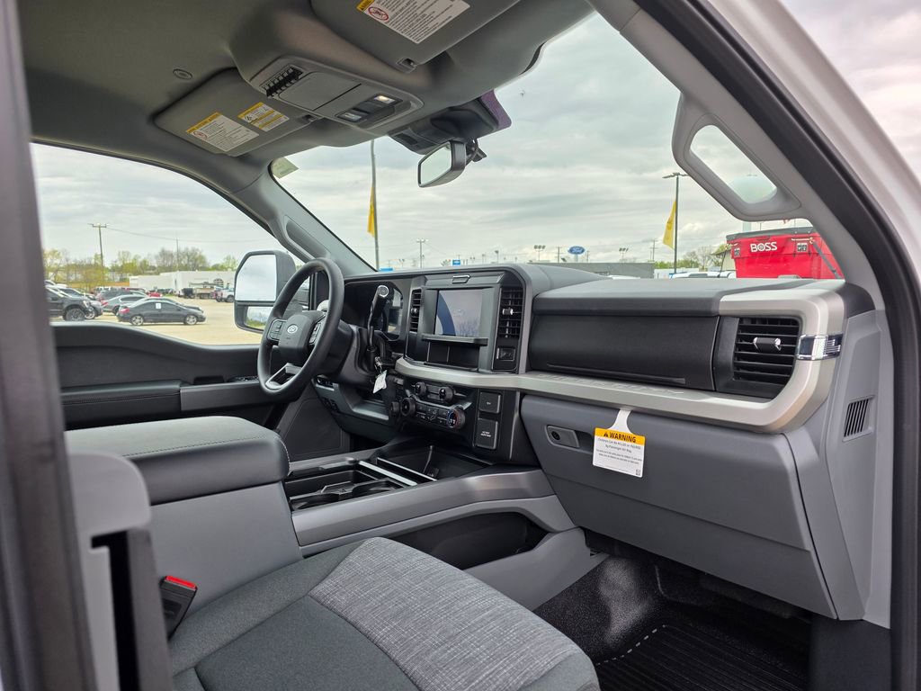New 2026 Ford F550 4x4 SuperCab Super Duty w/ XLT Value Package image 27