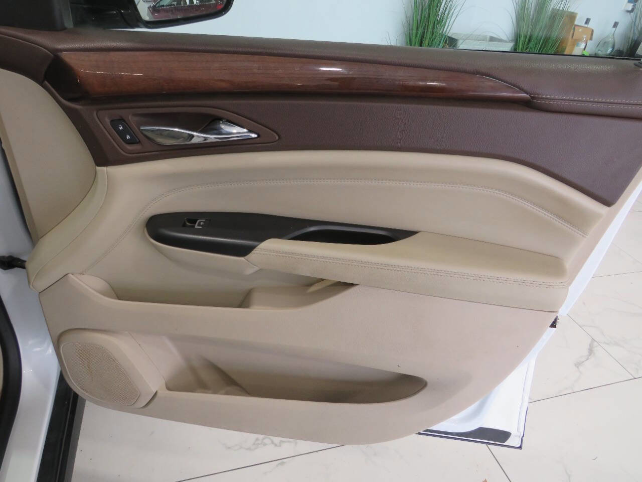 Used 2014 Cadillac SRX Luxury FWD image 24