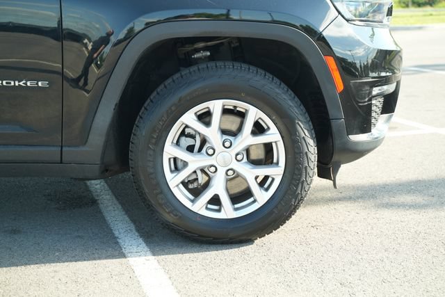 Used 2022 Jeep Grand Cherokee L Limited AWD/4WD image 52