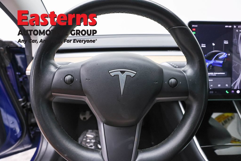 Used 2019 Tesla Model 3 Standard Range RWD image 10