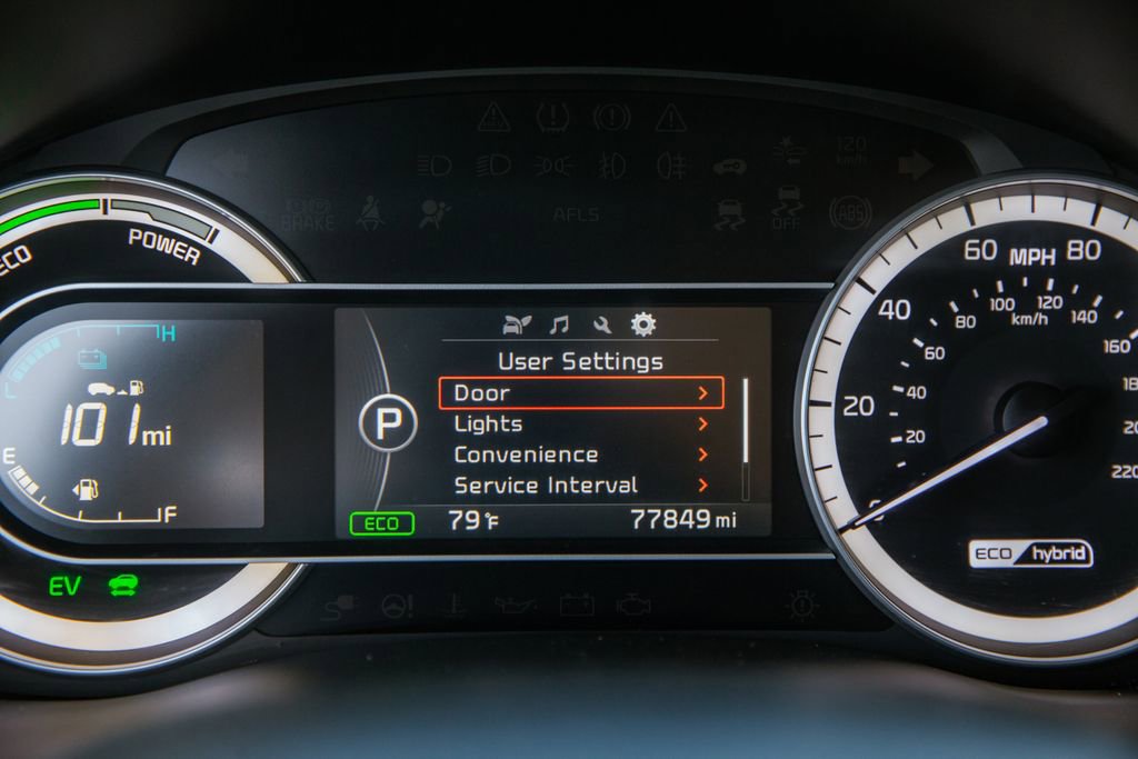 Used 2017 Kia Niro LX FWD image 11