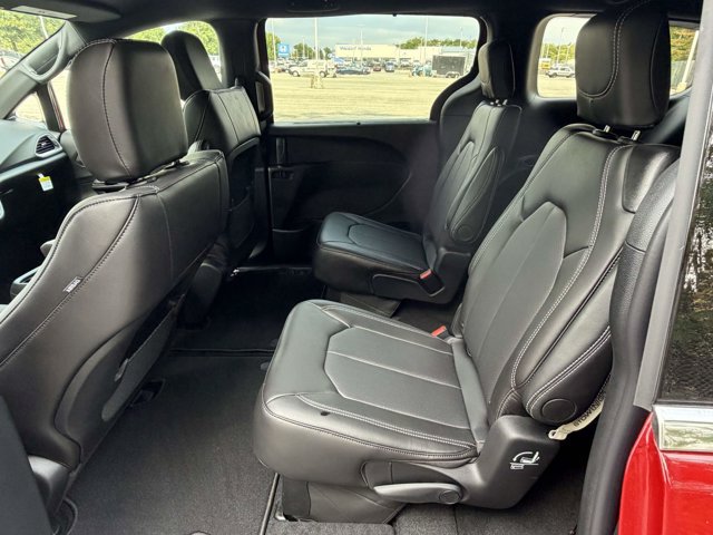 New 2027 Chrysler Pacifica LX FWD image 24