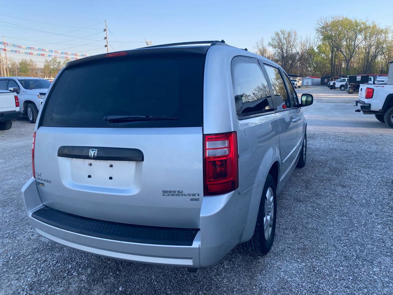 Used 2010 Dodge Grand Caravan SE FWD image 5