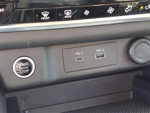 Used 2023 Nissan Rogue SV image 12