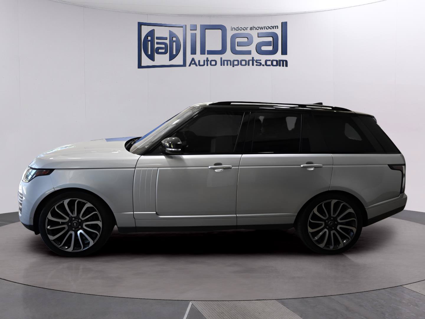 Used 2019 Land Rover Range Rover Supercharged AWD/4WD image 2