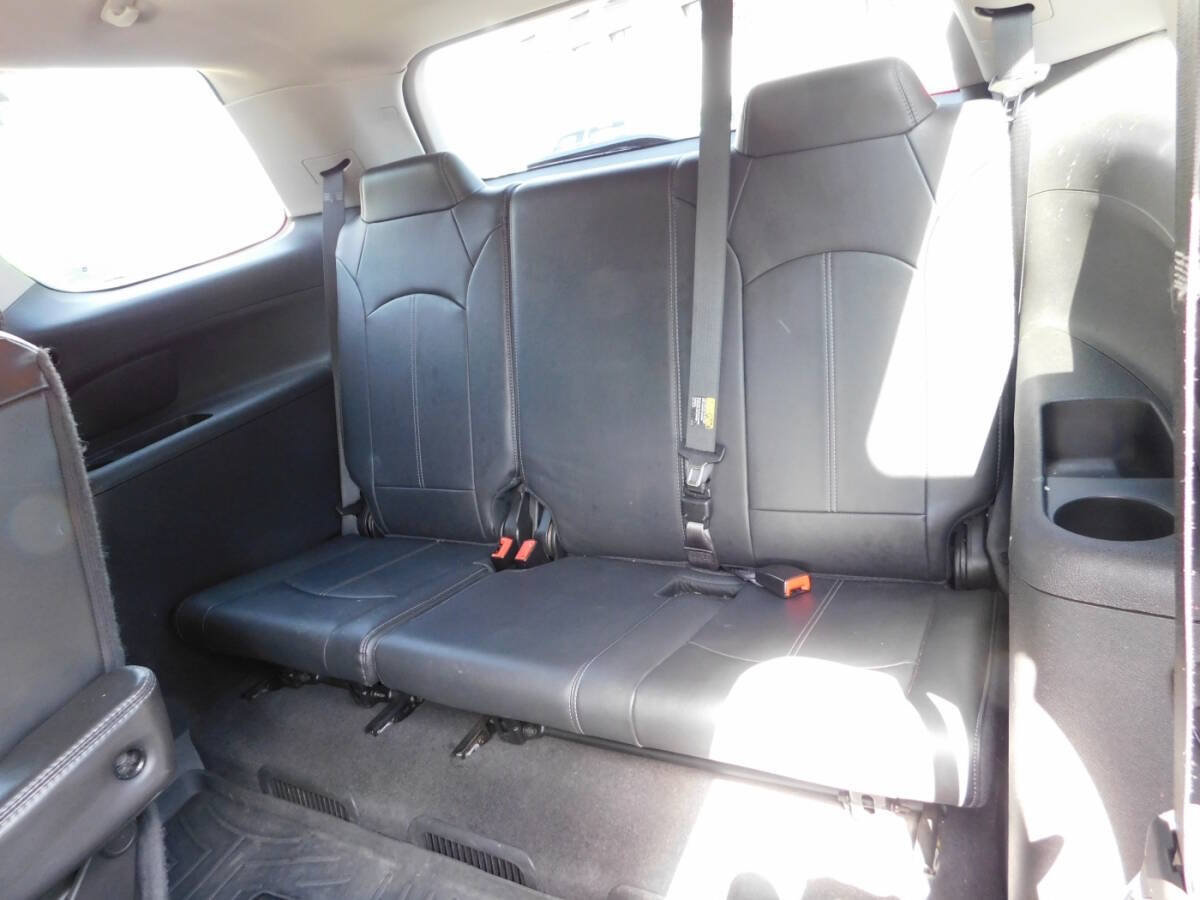 Used 2016 GMC Acadia SLT AWD/4WD image 7