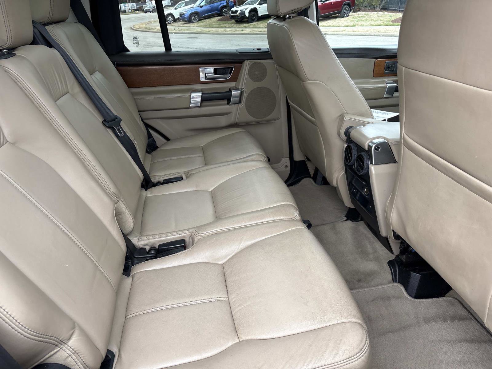 Used 2016 Land Rover LR4 HSE LUX image 36