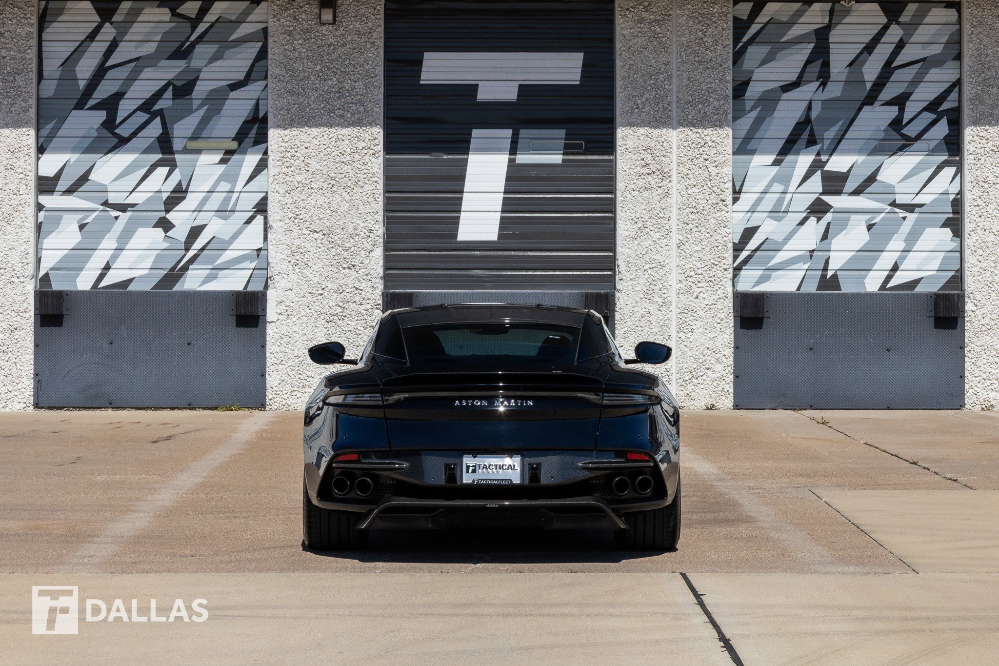 Used 2020 Aston Martin DBS Superleggera RWD image 13