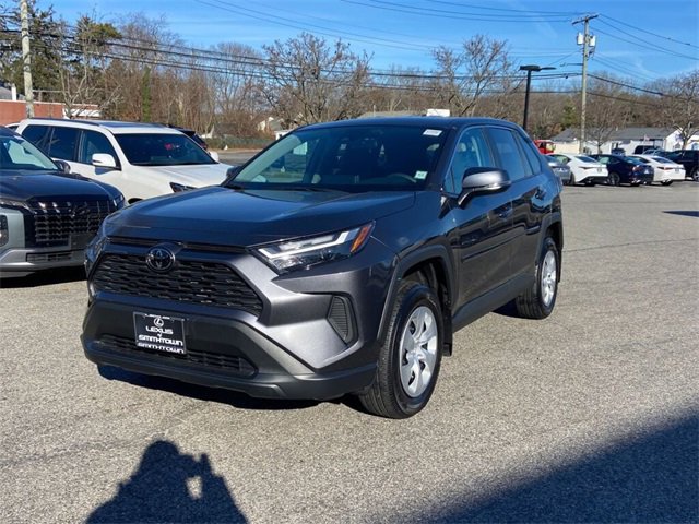 Used 2024 Toyota RAV4 LE image 8