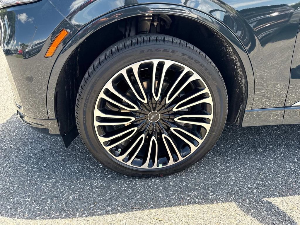 New 2025 Lincoln Aviator Black Label image 10