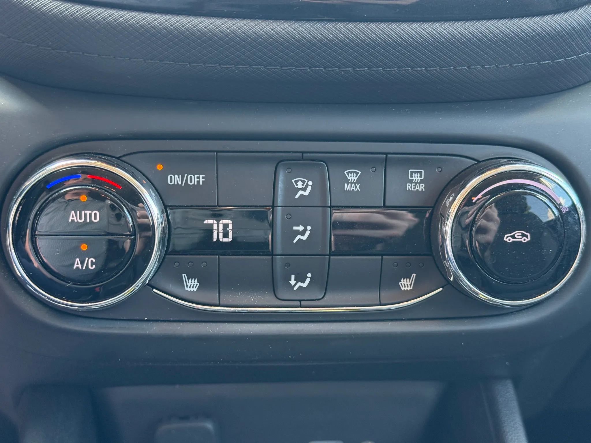 Used 2021 Chevrolet TrailBlazer LT w/ Convenience Package AWD/4WD image 17