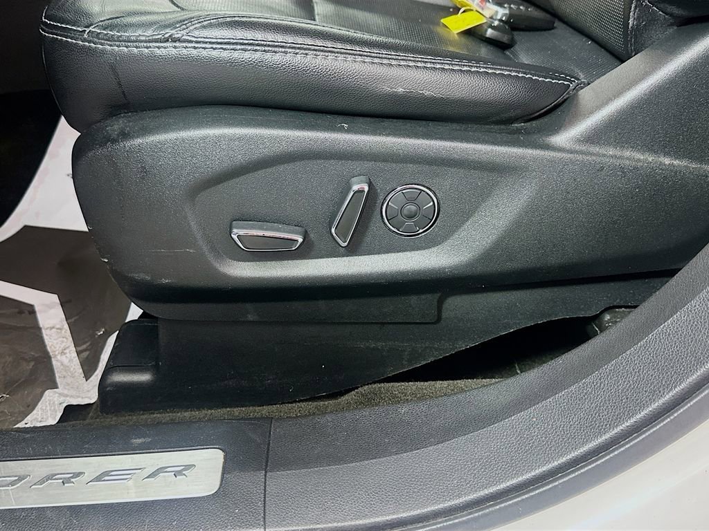 Used 2018 Ford Explorer Limited w/ Equipment Group 301A image 19