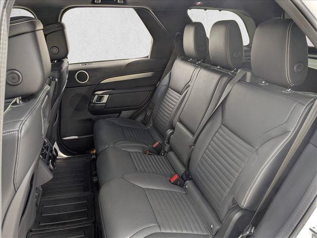 Used 2025 Land Rover Discovery Dynamic SE AWD/4WD image 20