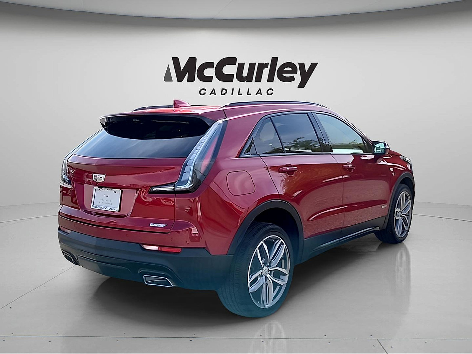 Certified 2022 Cadillac XT4 Sport w/ Sun And Sound Package AWD/4WD image 7